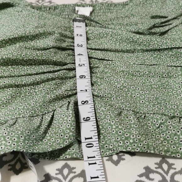 H&M Green Ruched Blouse - Picture 8 of 8